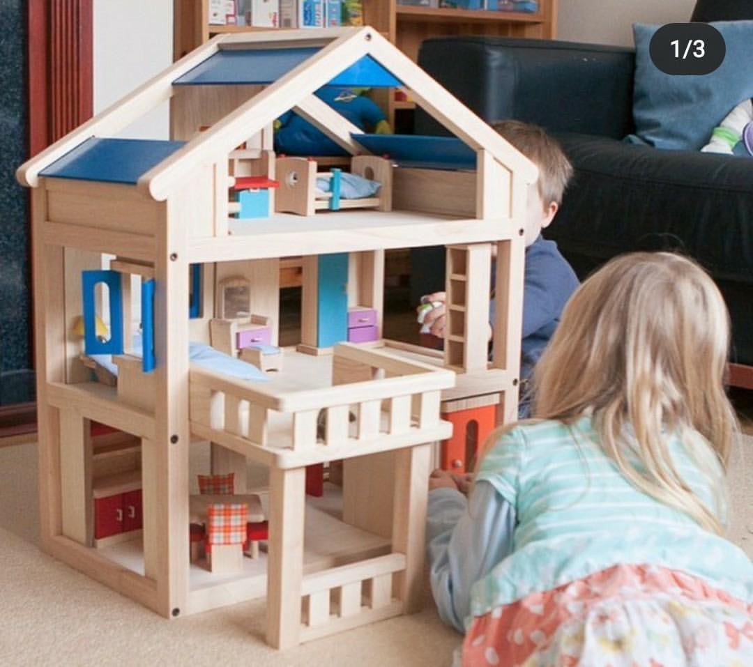 7150 TERRACE DOLL HOUSE